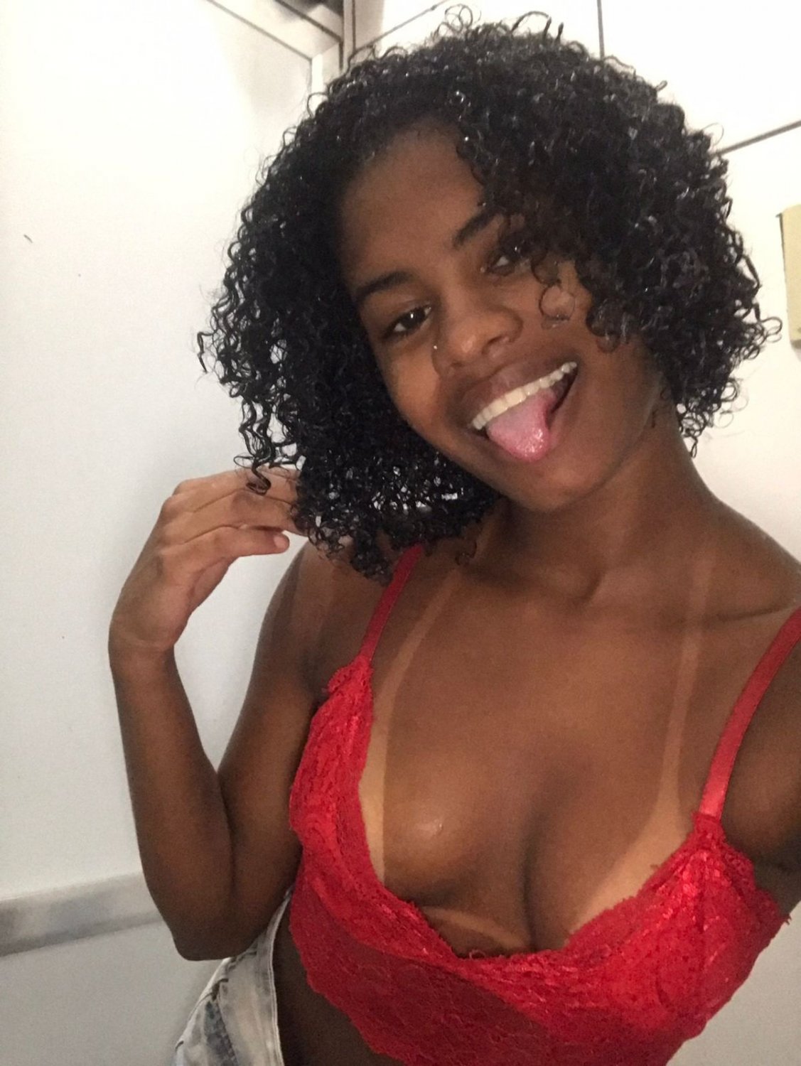 Outra neguinha gostosa do rj - Video e foto porno - EroMe