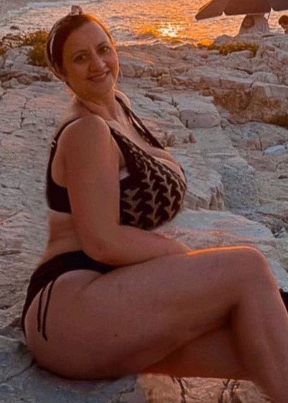 Nonnude Bikini Milfs #6DadDg0T