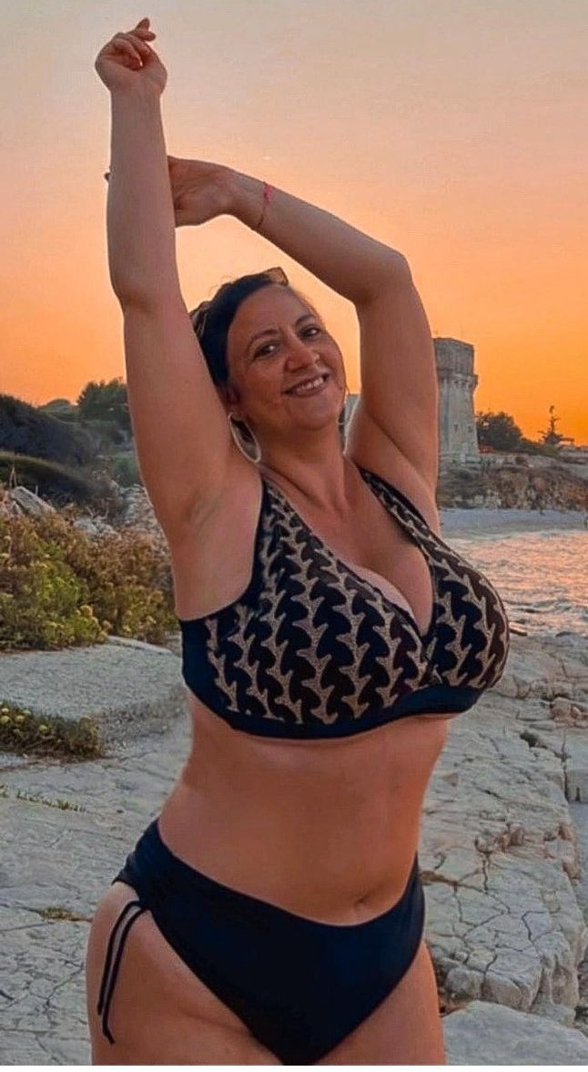 Nonnude Bikini Milfs #OVh2UgI8