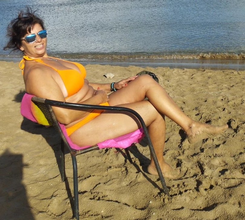 Nonnude Bikini Milfs #hzsi0lV0
