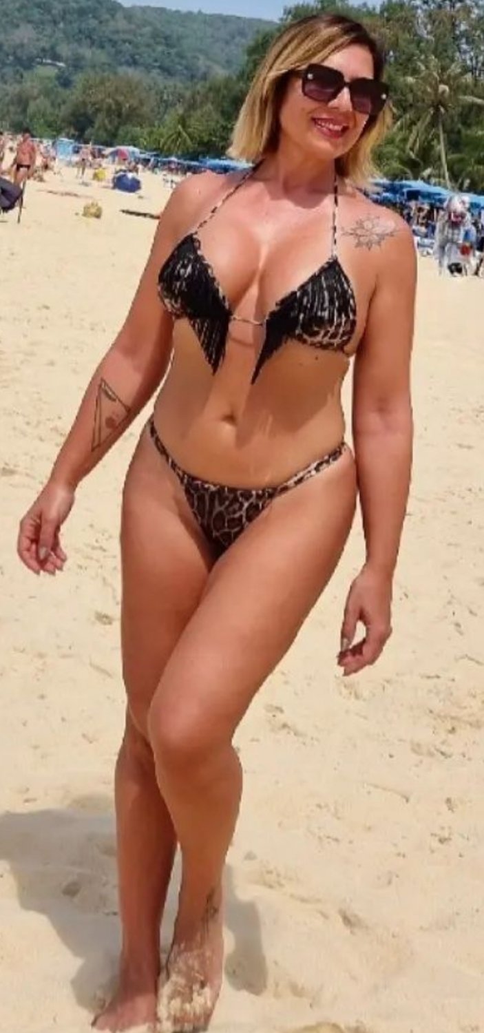 Nonnude Bikini Milfs #iVcDqdMb