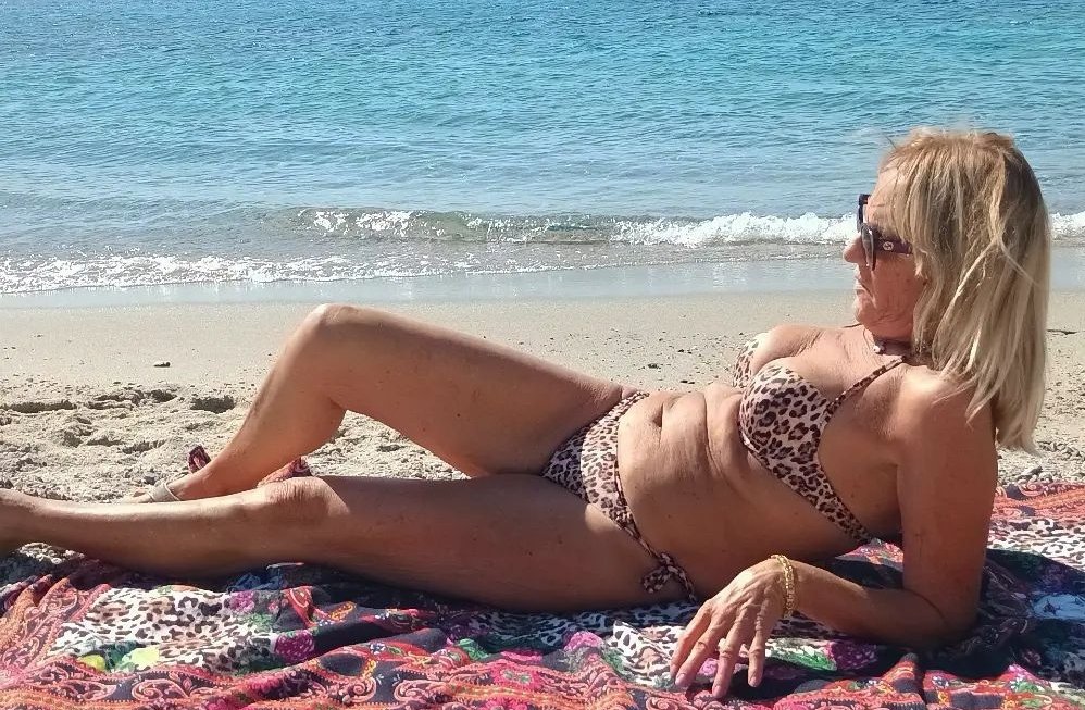 Nonnude Bikini Milfs #qGcJzlmN