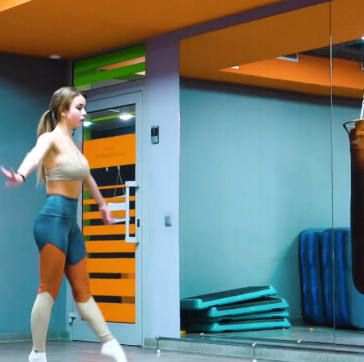 Sexy Gymnast #GgcoGeh9