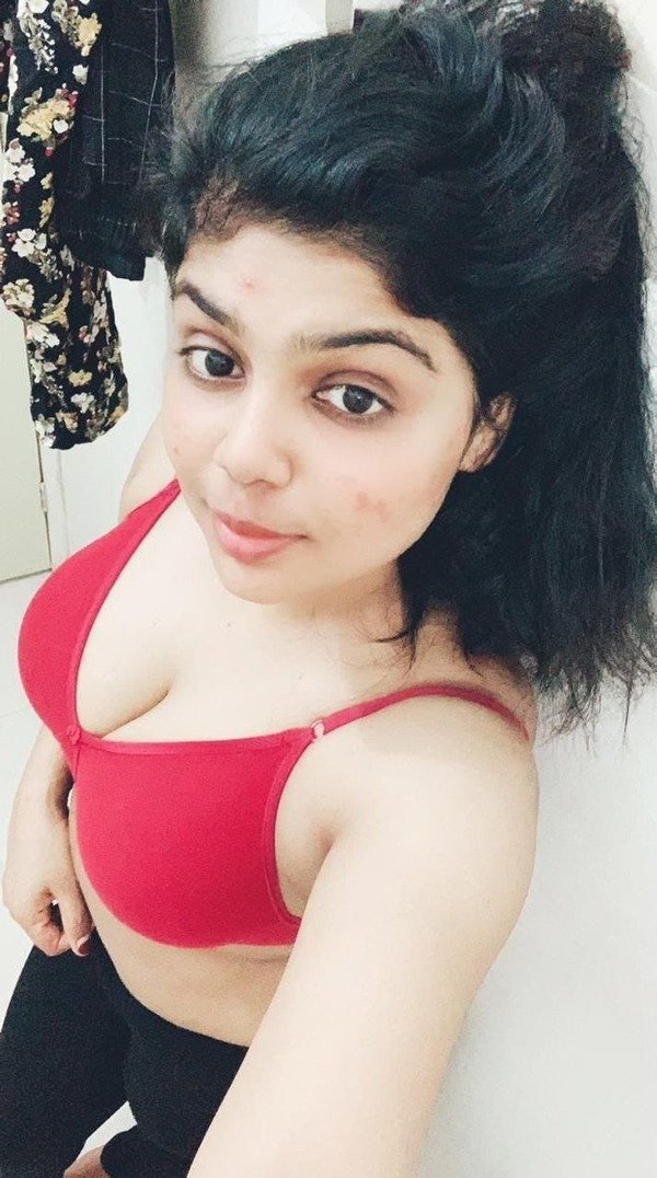 Desi Girl showing her BOOBS🔥🔥🔥 #lNIwsdYg