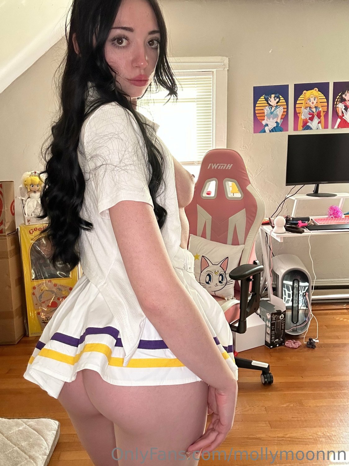 M0llym0onnn leaks of #KgH1V8q6