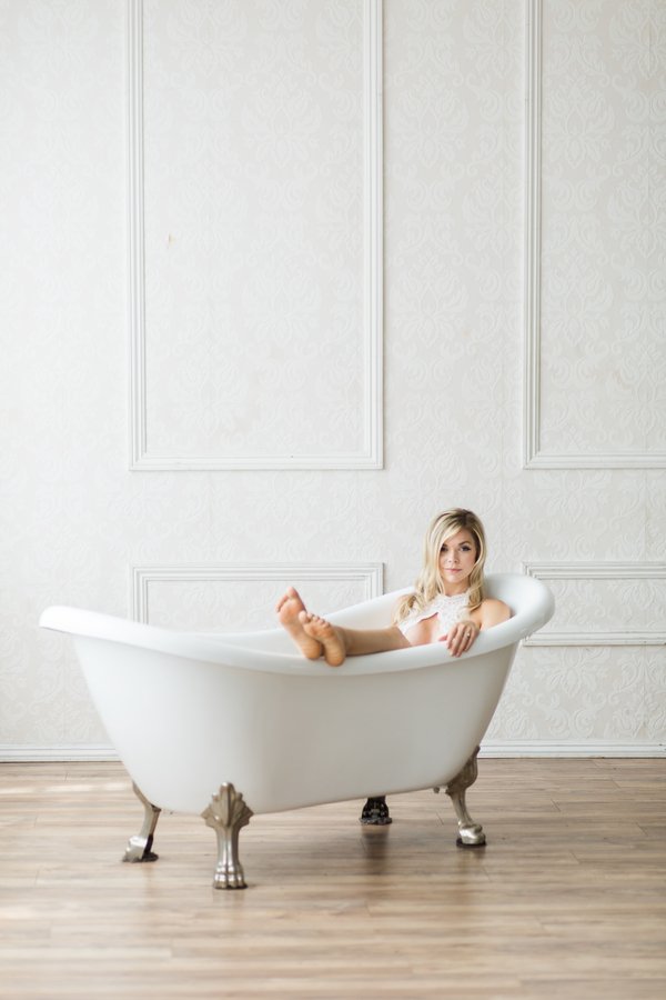 Classy Boudoir // Dirty Blonde Hair Woman Previews What's in Store for Hubby #pV6AIkwC