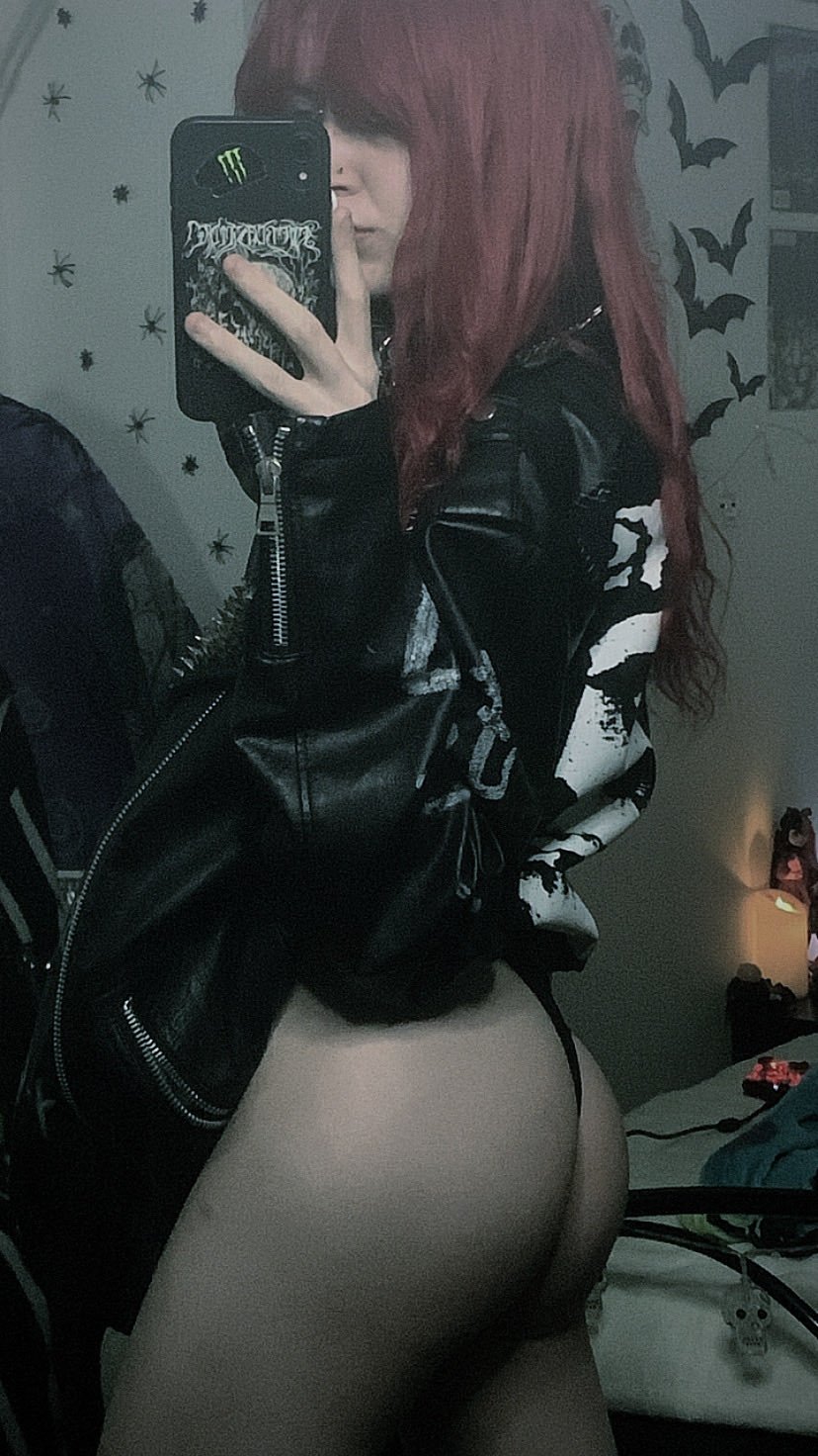 goth slut #h0PGYqKM