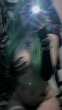 goth slut #kMNiHRRA