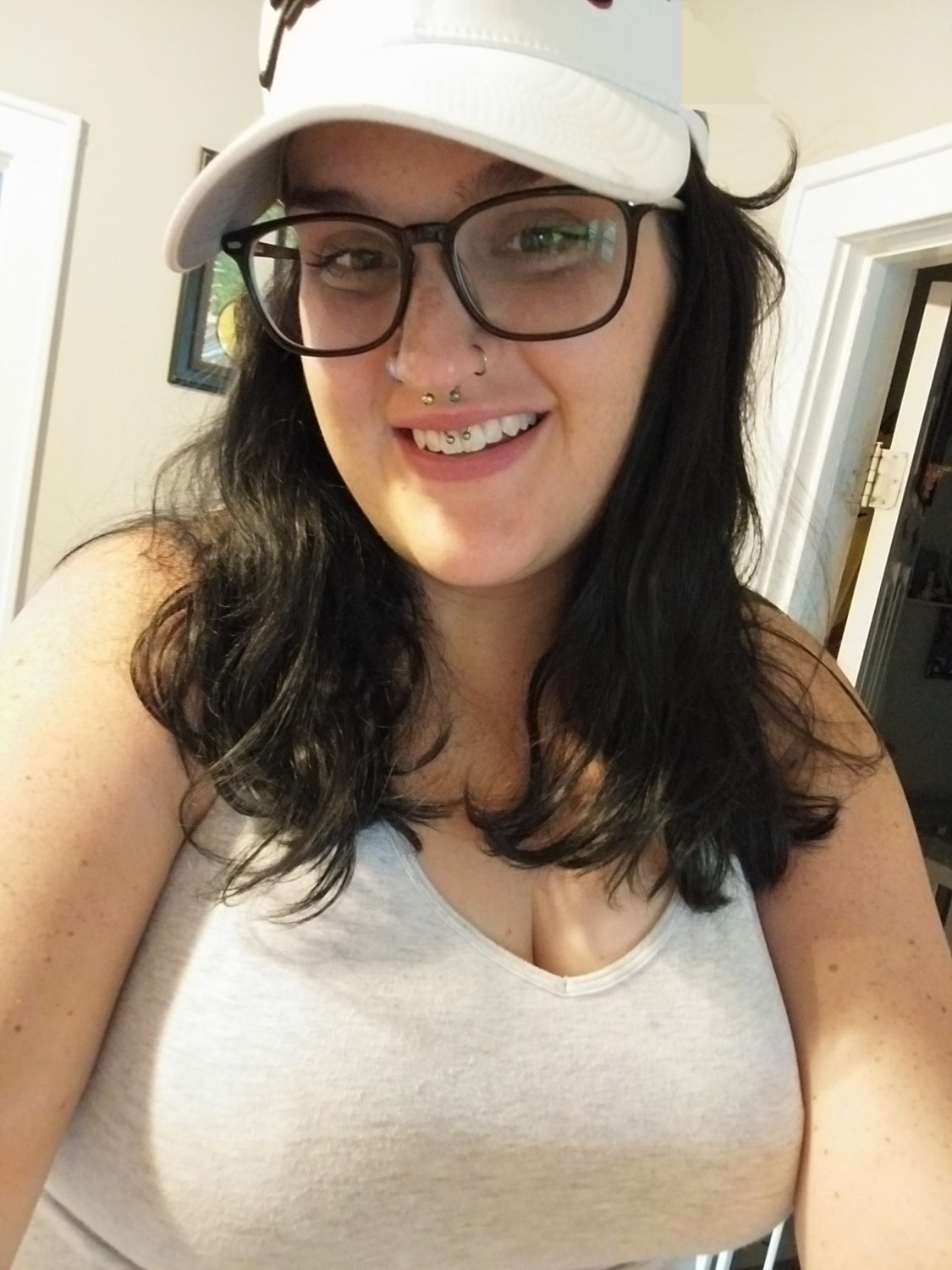 A naughty wife was sent to me as a pm #SKX8sxWy