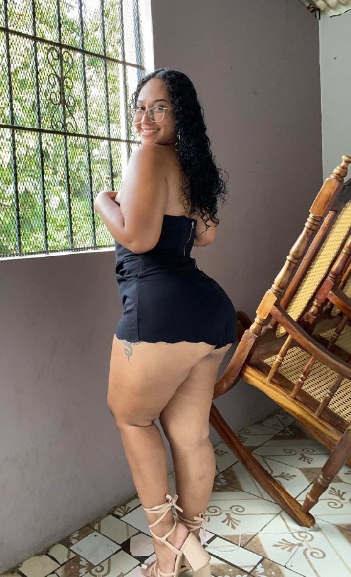Hermosa hembra culona, para poner mi pene entre sus nalgotas y masturbarme hasta correrme π₯ππ¦π¦π¦ #CWHLTtqL