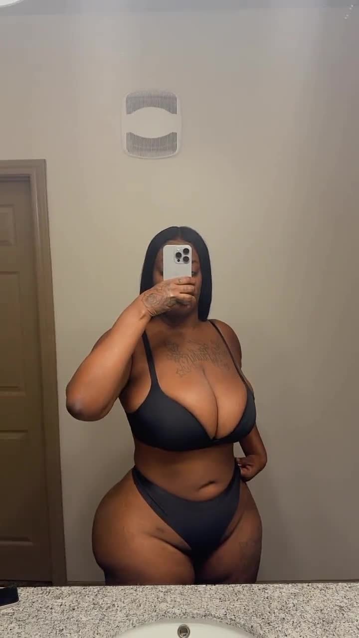 Dymond with The Butt Implants - Porn Videos & Photos - EroMe