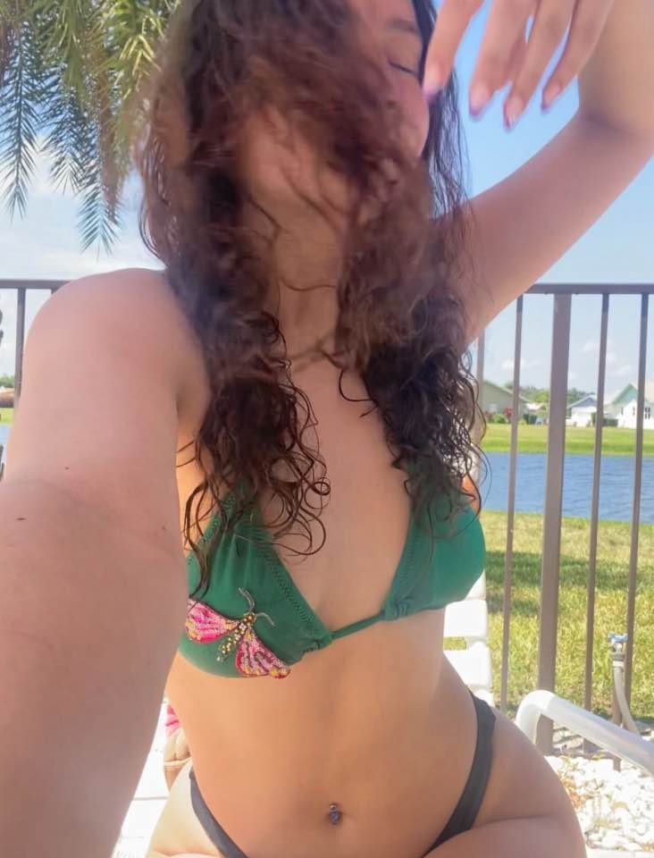 Sexy 19 yo beach bunny submitted by her brother #UlmpZzF5