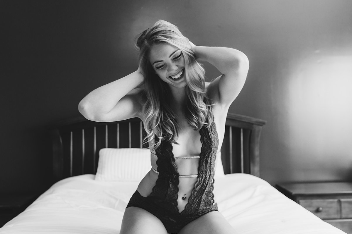 Sexy Louisa Boudoir Shoot #EEv1PnMA
