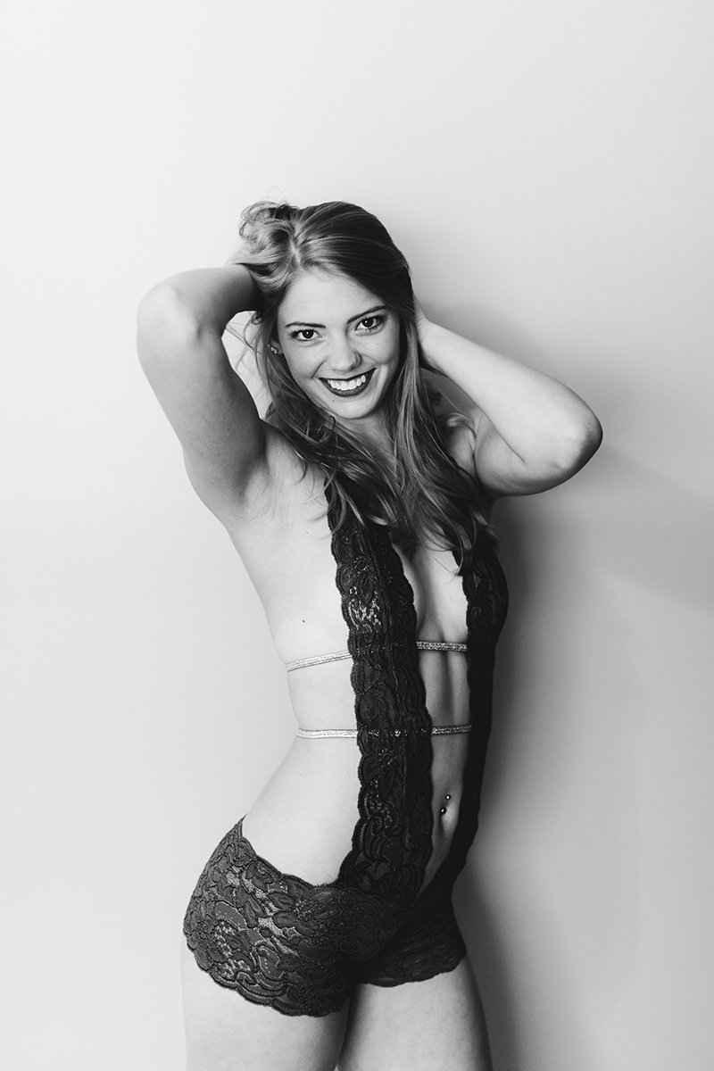 Sexy Louisa Boudoir Shoot #HcH1WGi6