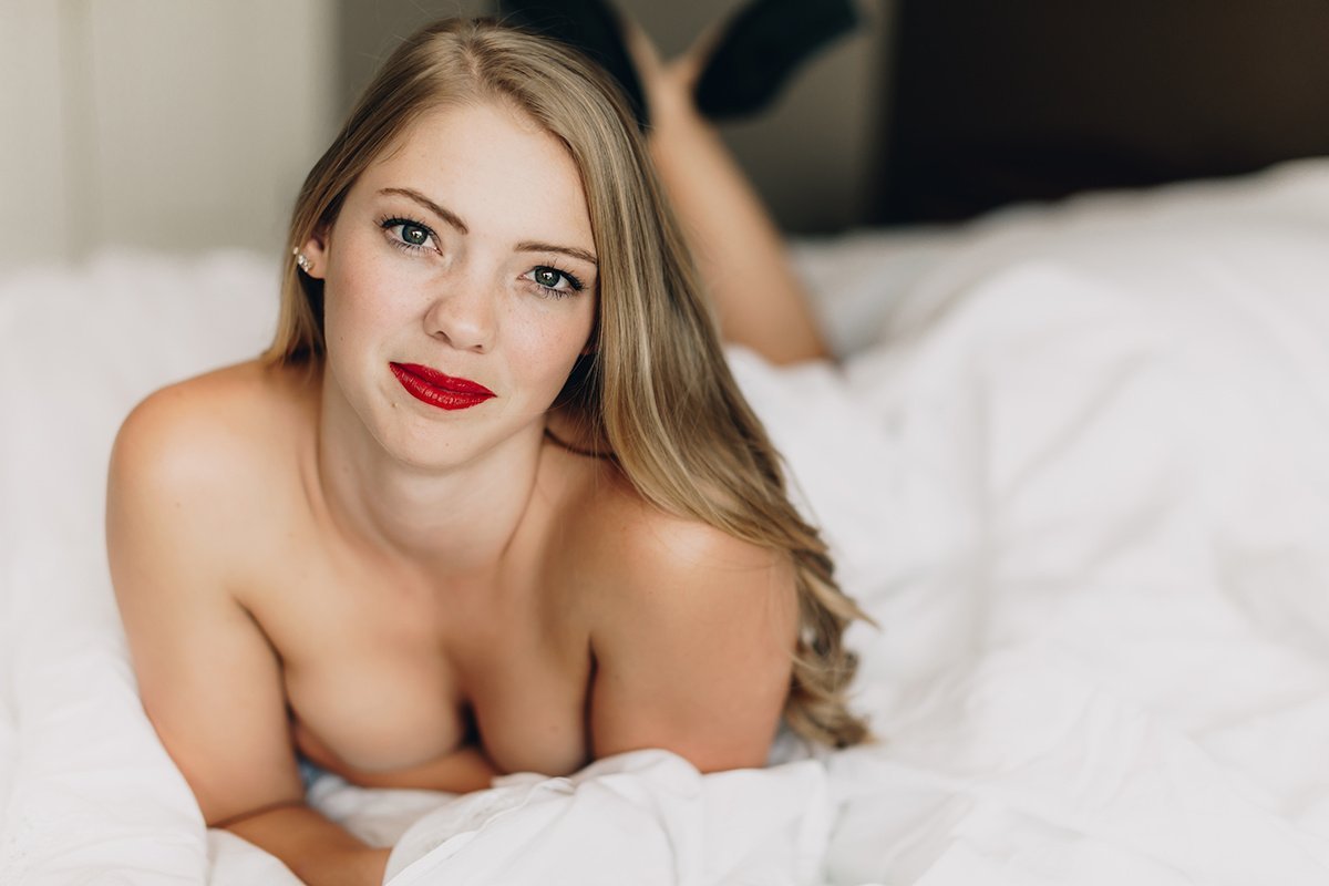 Sexy Louisa Boudoir Shoot #oTSJOmNs