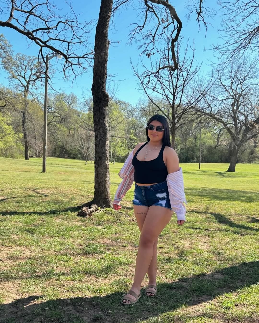 Thick Latina #xkRt3O6T