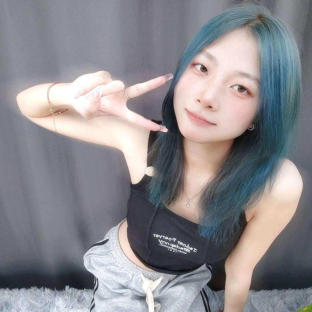 Chinese amateur selfie #0svVB3CP