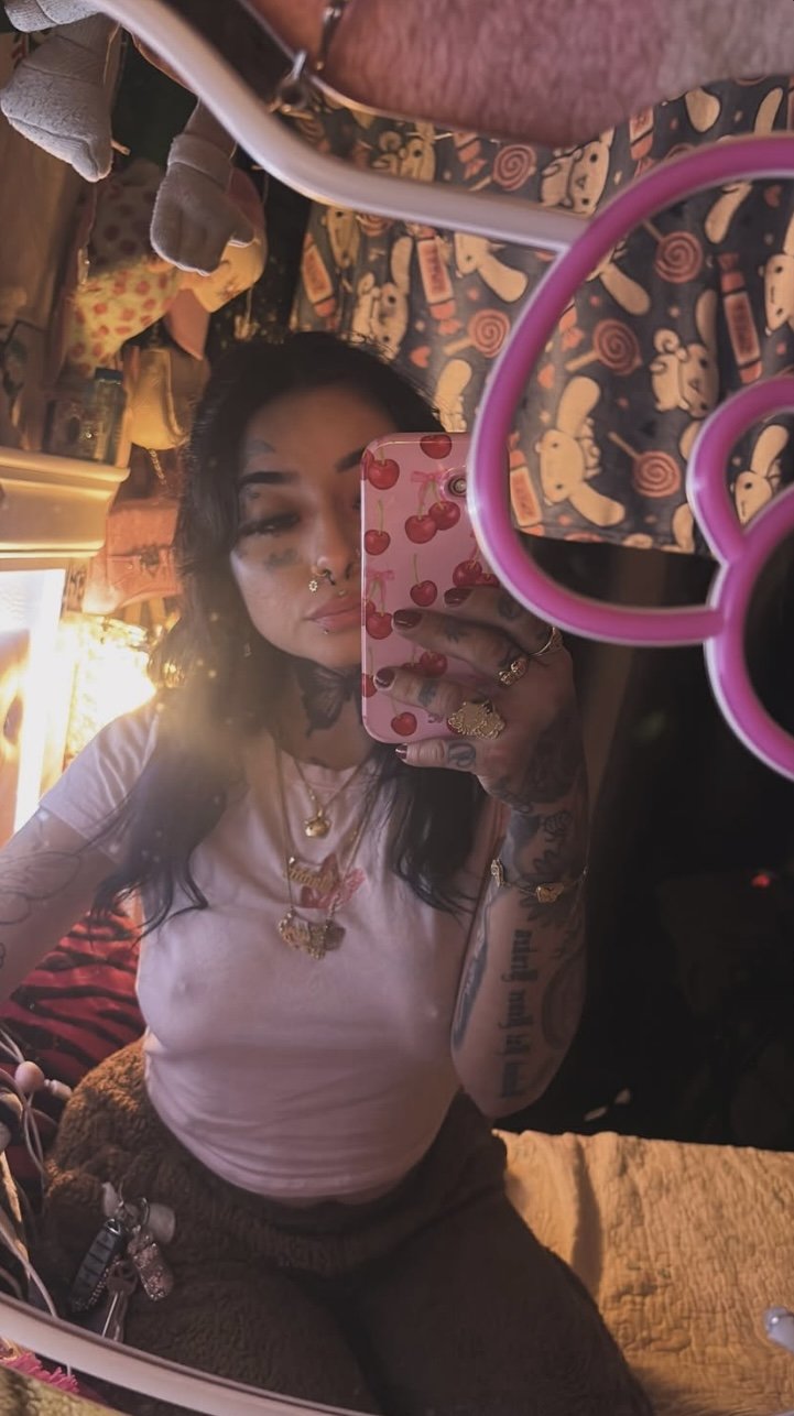 La Sad Girl 😈 #YUkdWulp