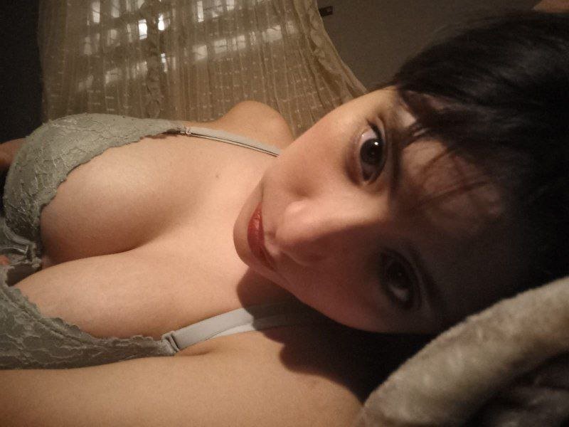 Putita tetona #18QSh2hb